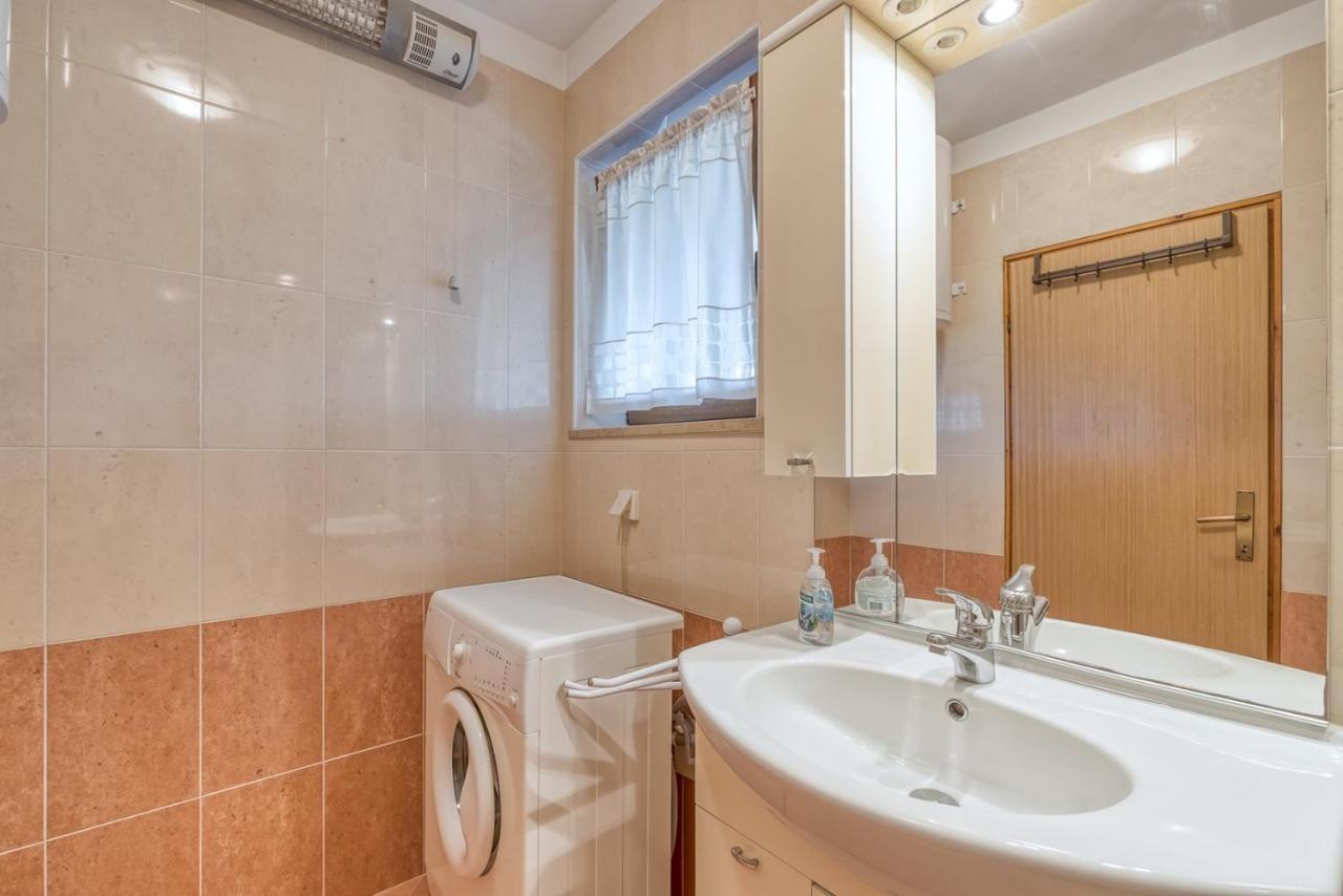 Apartment Lucijan Пореч Екстериор снимка