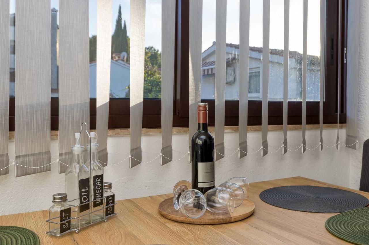 Apartment Lucijan Пореч Екстериор снимка