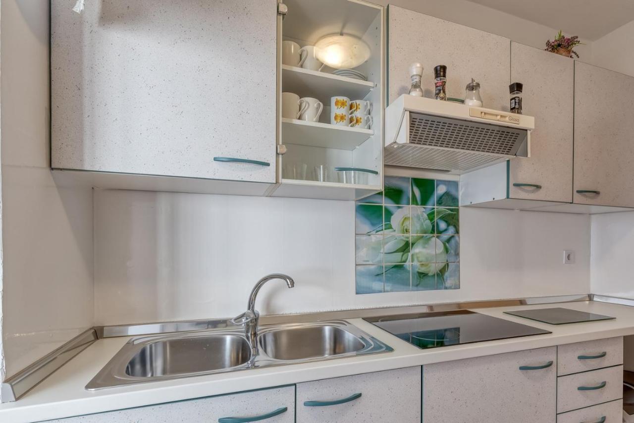 Apartment Lucijan Пореч Екстериор снимка